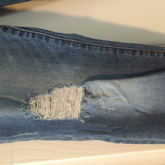Kut from the Kloth Catherine Boyfriend 10 distressed - Picture 2 of 13